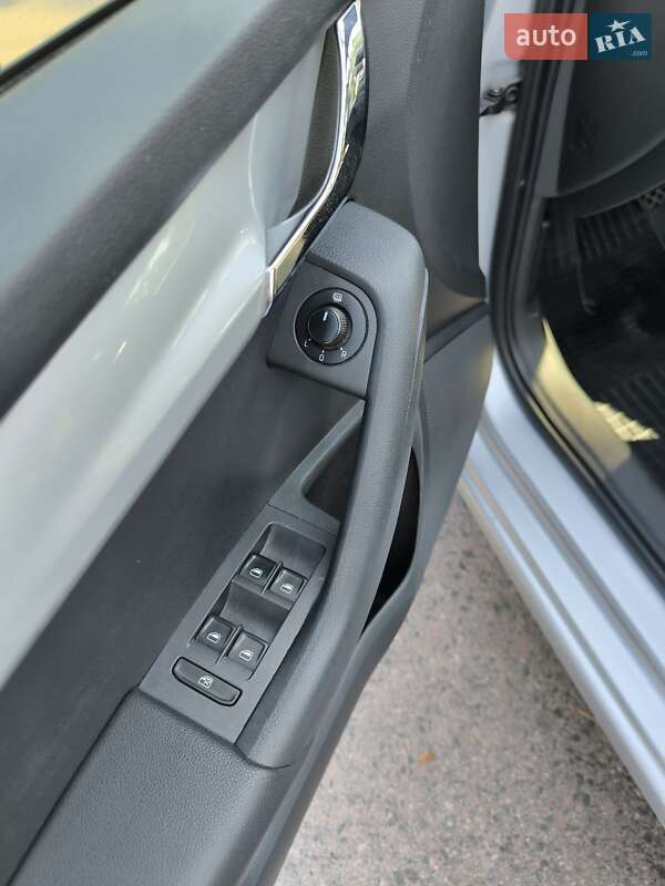 Лифтбек Skoda Octavia 2013 в Черкассах