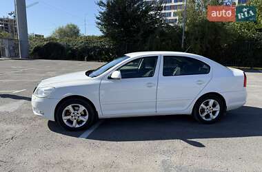 Лифтбек Skoda Octavia 2011 в 