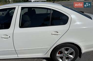 Лифтбек Skoda Octavia 2011 в 