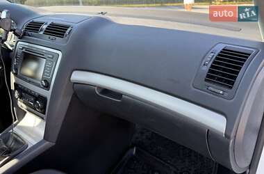 Лифтбек Skoda Octavia 2011 в 