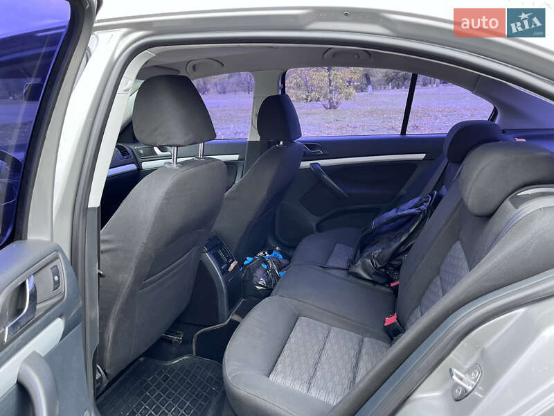 Ліфтбек Skoda Octavia 2010 в Кам'янському фото 10 Ліфтбек Skoda Octavia 2010 в Кам'янському