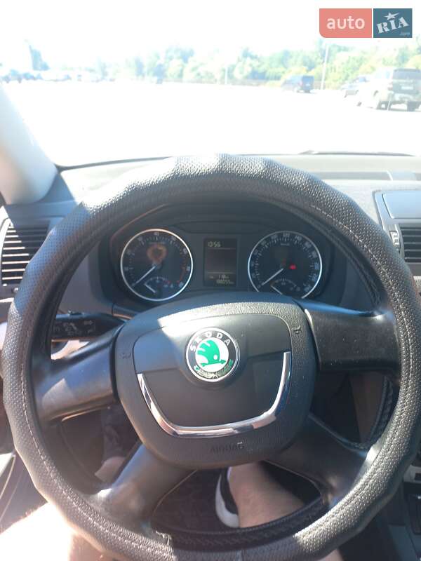 Лифтбек Skoda Octavia 2009 в Сумах