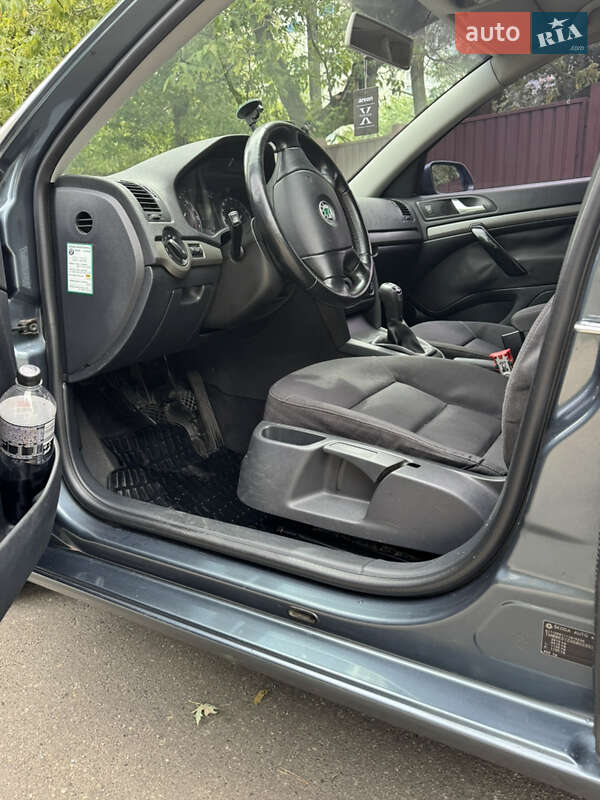 Лифтбек Skoda Octavia 2004 в Киеве