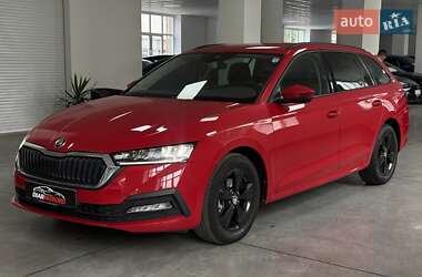 Универсал Skoda Octavia 2021 в Полтаве