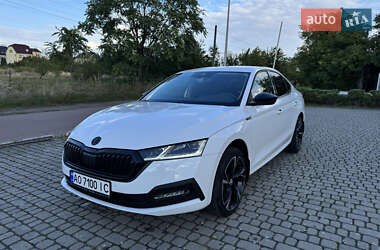 Лифтбек Skoda Octavia 2023 в Ужгороде