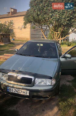 Лифтбек Skoda Octavia 2001 в 