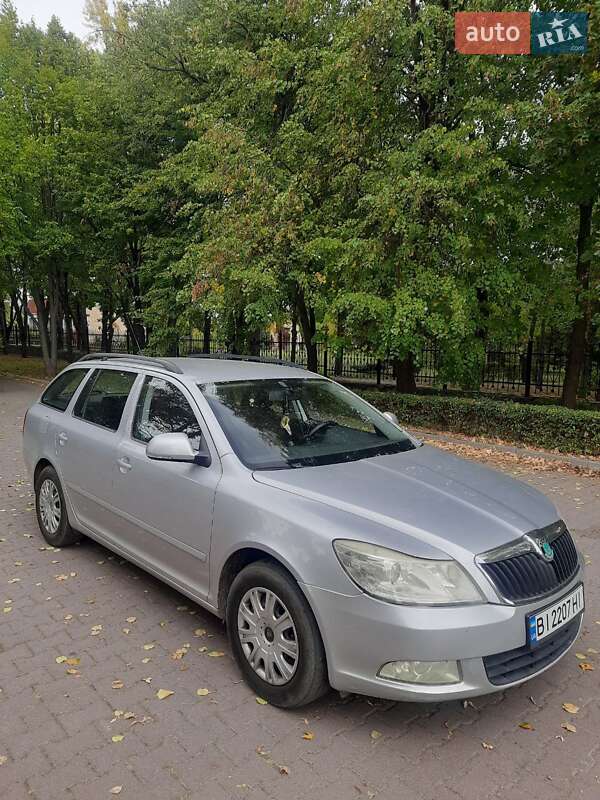 Универсал Skoda Octavia 2009 в Миргороде