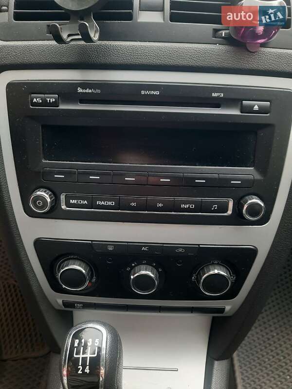 Универсал Skoda Octavia 2009 в Миргороде