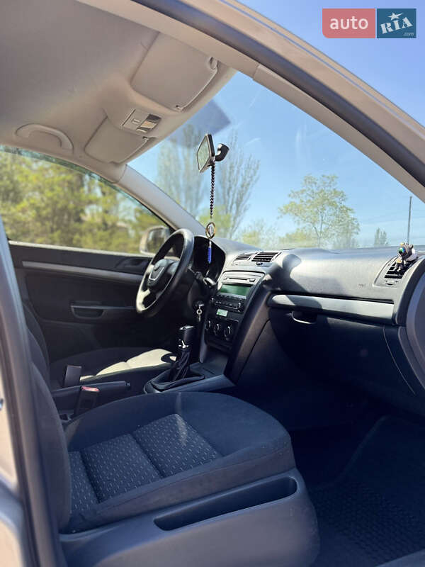 Лифтбек Skoda Octavia 2011 в Кривом Роге фото 12 Лифтбек Skoda Octavia 2011 в Кривом Роге