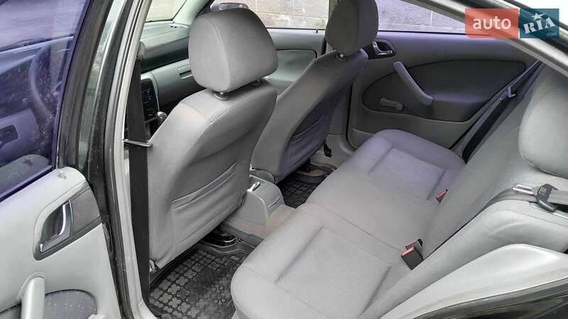 Лифтбек Skoda Octavia 2004 в Калуше