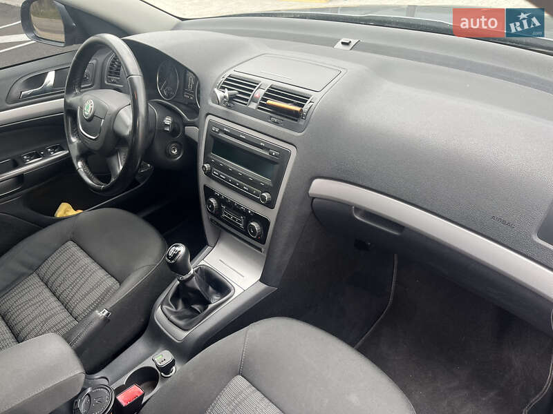 Лифтбек Skoda Octavia 2010 в Житомире