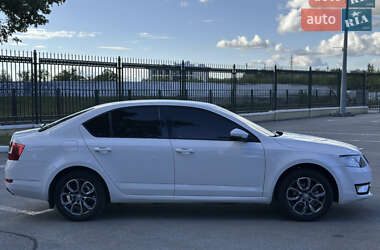 Лифтбек Skoda Octavia 2014 в 