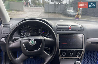 Лифтбек Skoda Octavia 2010 в 