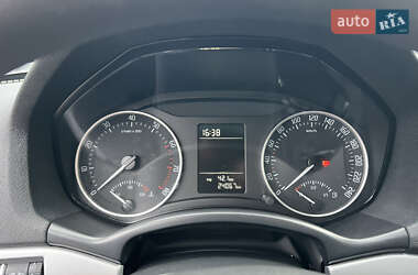 Лифтбек Skoda Octavia 2012 в 