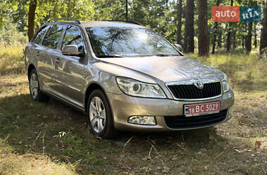 Універсал Skoda Octavia 2011 в Сумах