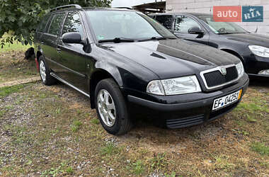 Универсал Skoda Octavia 2009 в Миргороде