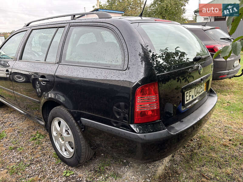 Универсал Skoda Octavia 2009 в Миргороде