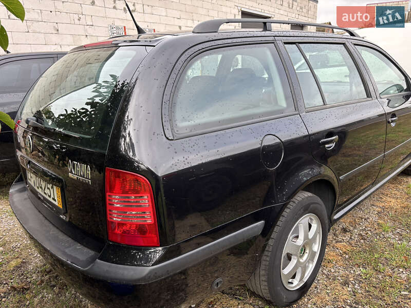 Универсал Skoda Octavia 2009 в Миргороде