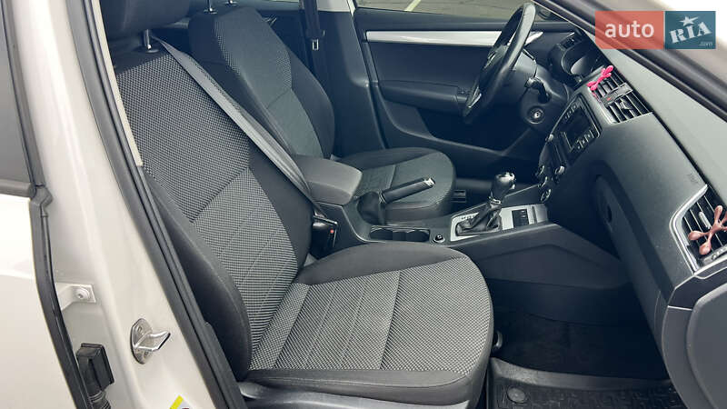 Лифтбек Skoda Octavia 2016 в Кривом Роге