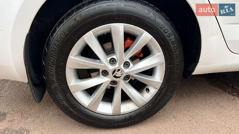 Лифтбек Skoda Octavia 2016 в Кривом Роге