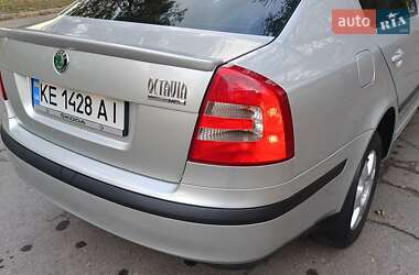 Лифтбек Skoda Octavia 2005 в 