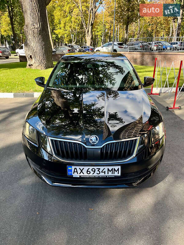 Лифтбек Skoda Octavia 2017 в Харькове фото Лифтбек Skoda Octavia 2017 в Харькове