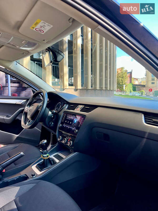 Лифтбек Skoda Octavia 2017 в Харькове фото 8 Лифтбек Skoda Octavia 2017 в Харькове