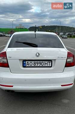 Универсал Skoda Octavia 2010 в 