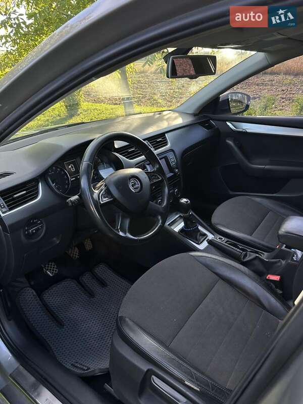 Универсал Skoda Octavia 2014 в Нововолынске