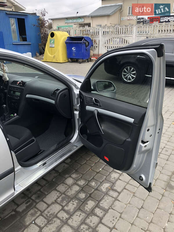 Лифтбек Skoda Octavia 2007 в Ивано-Франковске
