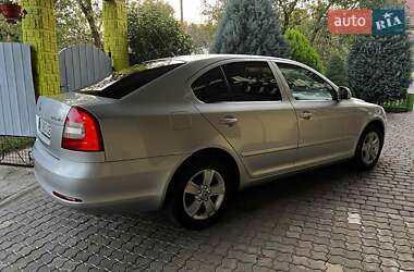 Лифтбек Skoda Octavia 2010 в 