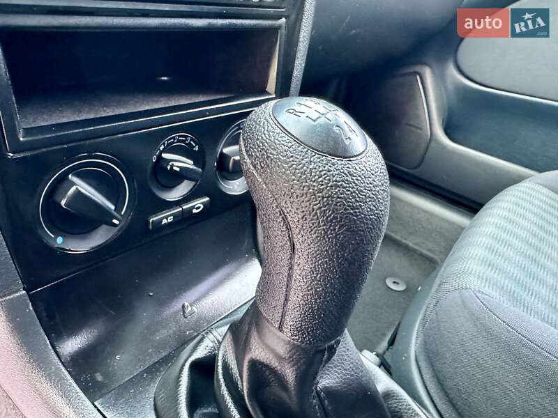 Лифтбек Skoda Octavia 2004 в Черновцах