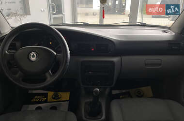 Лифтбек Skoda Octavia 2004 в 