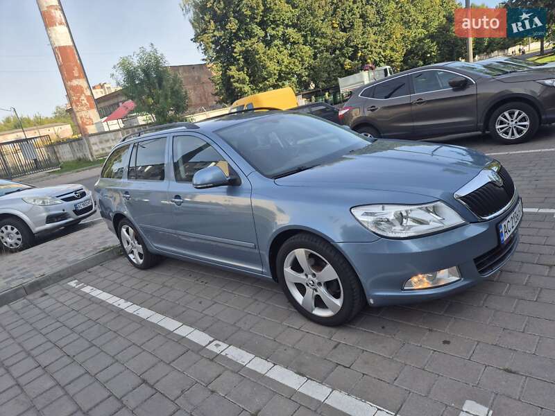 Универсал Skoda Octavia 2010 в Одессе