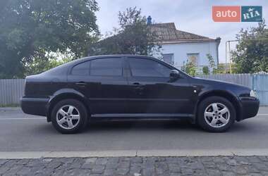 Лифтбек Skoda Octavia 2001 в 