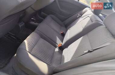Лифтбек Skoda Octavia 2001 в 