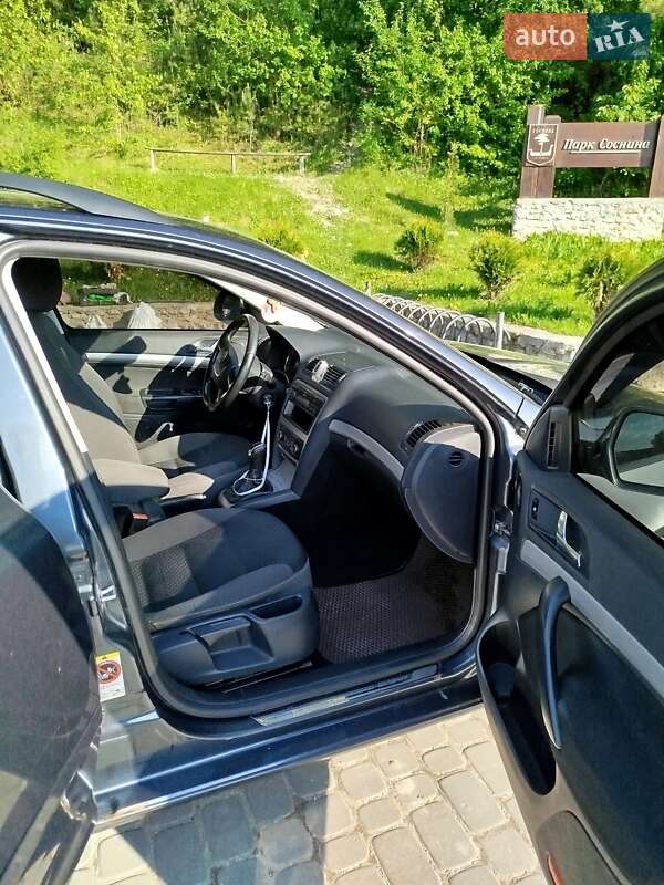 Универсал Skoda Octavia 2012 в Шумске