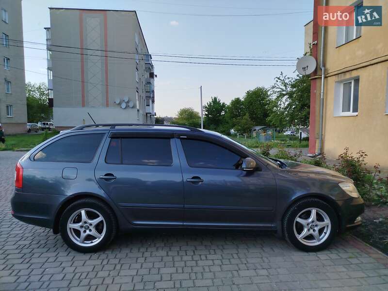 Универсал Skoda Octavia 2012 в Шумске