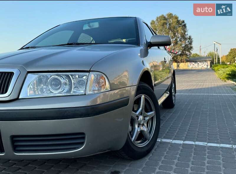 Лифтбек Skoda Octavia 2007 в Днепре