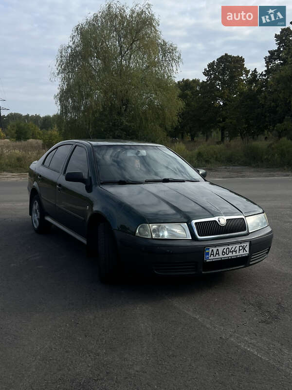 Лифтбек Skoda Octavia 2001 в Чернигове