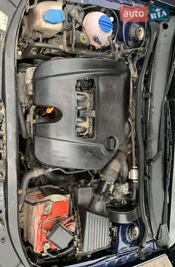 Лифтбек Skoda Octavia 2003 в 