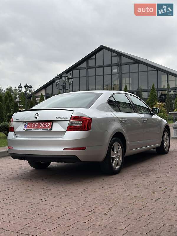 Лифтбек Skoda Octavia 2017 в Стрые