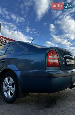 Лифтбек Skoda Octavia 2002 в 