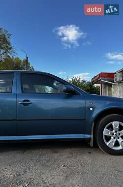 Лифтбек Skoda Octavia 2002 в 