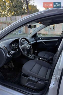 Лифтбек Skoda Octavia 2005 в 
