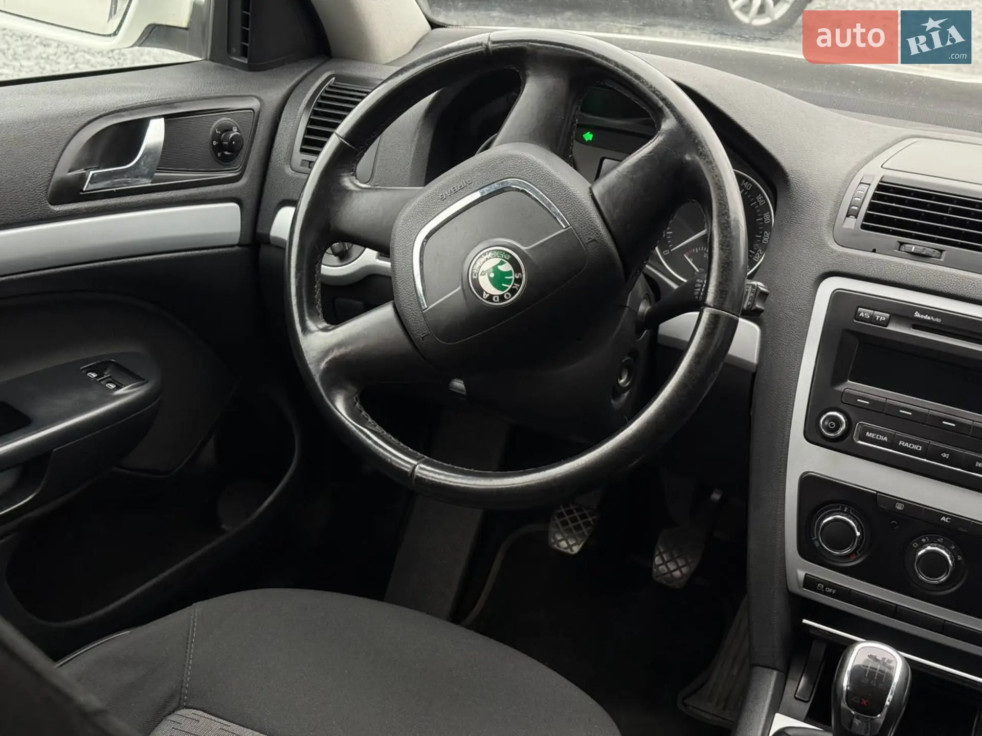 2011 Skoda Octavia - мініатюра 28