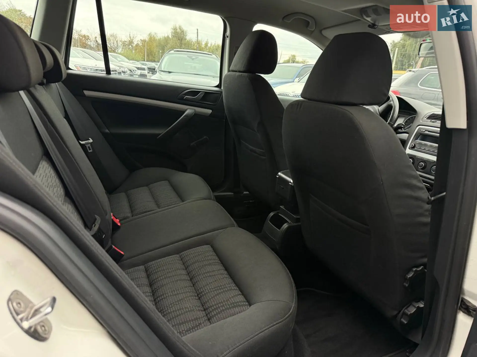 2011 Skoda Octavia - мініатюра 32