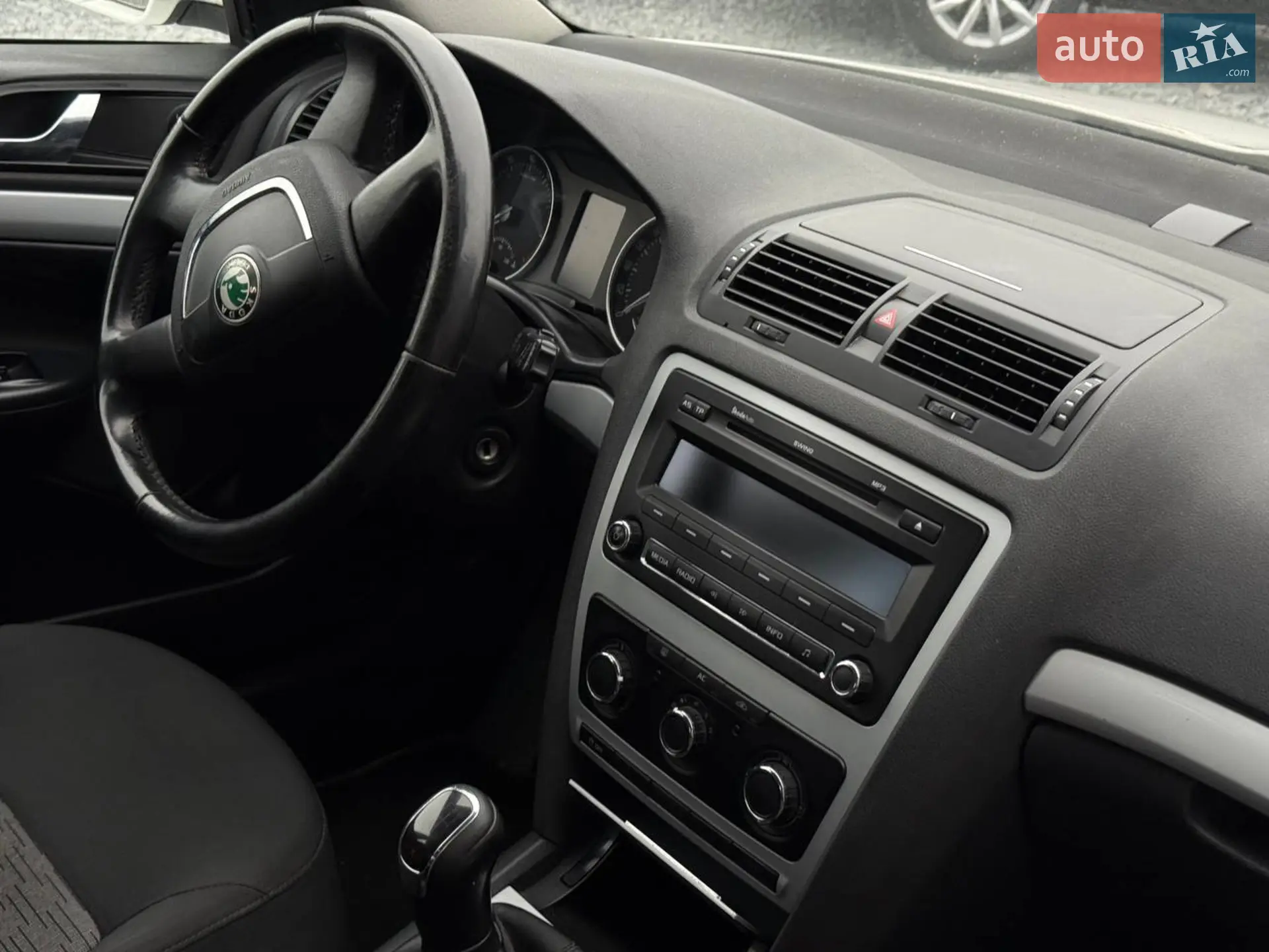 2011 Skoda Octavia - мініатюра 36