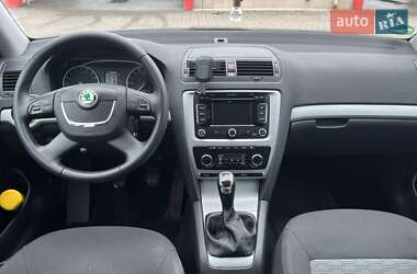 Універсал Skoda Octavia 2012 в 