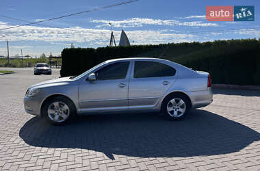 Лифтбек Skoda Octavia 2010 в 